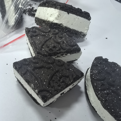 Oreo cookies freeze dried ice cream